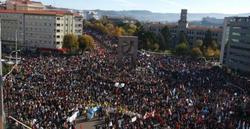 Panorámica da manifestación na Praza de América e Gran Vía de Vigo