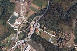 Parcela onde se ubicaría a piscina cuberta en Vimianzo