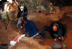 Actividades arqueolóxicas na cova de Valdavara (Lugo)