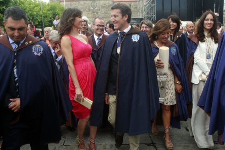 Feijóo con Paloma Lago na Feira do Cocido de Lalín / C.P. elpais