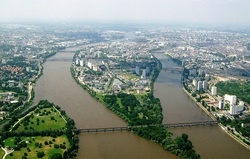 Vista panorámica de Nantes, na Bretaña
