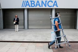 Cambio da imaxe do novo banco / AD Abanca, o banco herdeiro das antigas caixas galegas