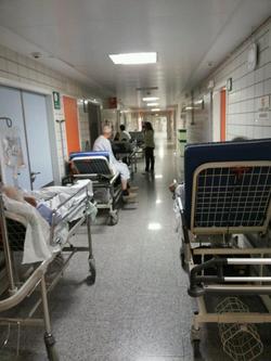 Situación dos corredos de Urxencias do hospital Arquitecto Marcide de Ferrol / @pepepenabranca