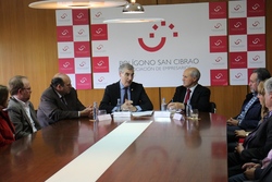 Elías Mera, presidente do Polígono de San Cibrao, co conselleiro de Economía, Francisco Conde.