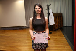 Aldara García Solar, gañadora do premio Inspiraciencia xuvenil en galego.