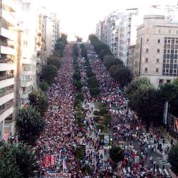 Milleiros de persoas protestan en Vigo por unha sanidade pública nunha das manifestacións máis masivas que se lembran na cidade / VM