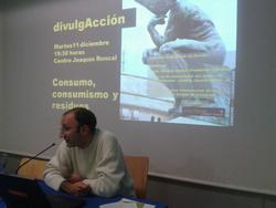 Unha das charlas de Divulgaccion / http://divulgaaccion.blogspot.com.es/