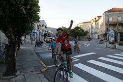 Daniel Fernández chega a Compostela nunha acción en apoio dos enfermos de diabete