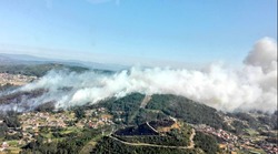 Incendio en Soutomaior / Diario de un Bombero ‏@BrifLaza.