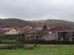 Aldea no Concello dos Blancos, na provincia de Ourense / Galipedia