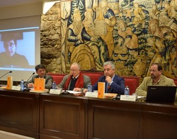 Presentación do libro sobre apelidos na Real Academia na Coruña