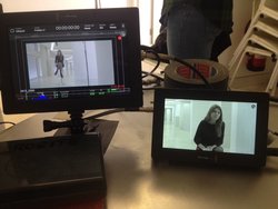Parte da rodaxe do primeiro documental sobre videopoesía, versogramas