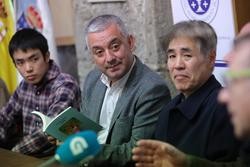 A obra completa de Rosalía de Castro xa se pode ler en xaponés grazas a Takekazu Asaka / Portal das Palabras.