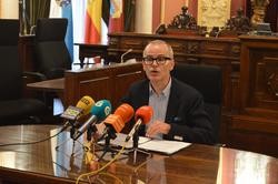 El alcalde de Ourense, Jesús Vázquez Abad, en rolda de prensa