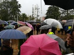 Concentración fronte ao Concello das Pontes na xornada de folga. / Europa Press