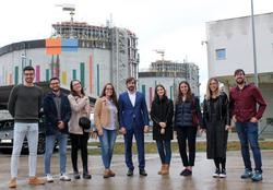 Novos enxeñeiros que se incorporan ao persoal de Reganosa. REGANOSA / Europa Press