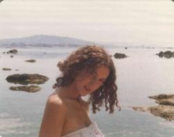 Begoña Caamaño na adolescencia / Álbum de Mulleres, Cultura Galega