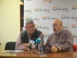 Lorenzo Ramos (UPA) e Roberto García (Unións Agrarias) en rolda de prensa en Santiago / Europa Press
