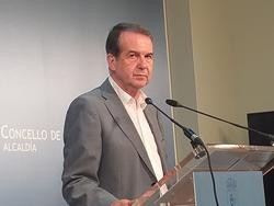 O alcalde de Vigo, Abel Caballero, na sala de prensa da Alcaldía, no Concello de Vigo.. PAULA XUSTO-EUROPA PRESS / Europa Press