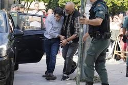 O autor confeso do asasinato do seu exmujer, o seu excuñada e o seu exsuegra en Valga (Pontevedra), identificado como José Luís Abet Lafuente e alcumado o Mouro, de 45 anos, á súa chegada ao Xulgado de Instrución 2 da localidade pontevedresa de Caldas de Reis. Álvaro Ballesteros - Europa Press / Europa Press