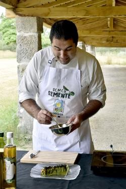 Martin Mantilla preparando unha das súas recetas para a miniserie. / Craega