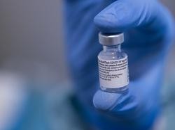 Viario da vacina de Pfizer / BioNtech contra a Covid-19 no hospital. Foto de arquivo.. María José López - Europa Press