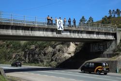 Acto en recordo á nai e os dous menores falecidos nun accidente de tráfico en Salceda de Caselas / XANK PENABELLA