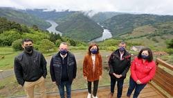 A conselleira durante a súa visita á Ribeira Sacra. XUNTA / Europa Press
