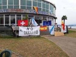 Os veciños que custodian o Náutico demandan unha consulta pública para decidir "democraticamente" o futuro do edificio, demanda non atendida polo Concello. Nunha recollida informal de votos, sumaron 5.040 sufraxios a favor da conservación e 208 polo derrubamento. Sada conta 16.000 habitantes.