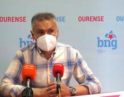 O portavoz do BNG en Ourense, Luís Seara, en rolda de prensa. BNG