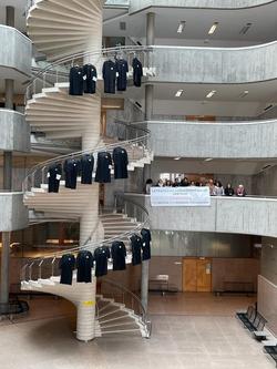 Togas dos secretarios xudiciais colgadas a modo de protesta no Edificio Novos Xulgados da Coruña.. LAJ DA CORUÑA / Europa Press