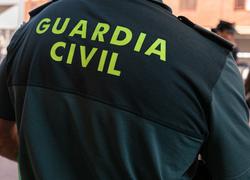 Un axente da Garda Civil / Garda Civil