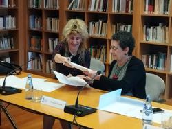 Constanza Tobío asina co Consello de Cultura Galega a cesión do fondo do seu pai e doará o diario da súa nai / Europa Press
