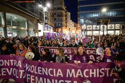 Manifestación pola igualdade de xénero convocada pola Plataforma Feminista Galega e Marcha Mundial das Mulleres no 8M / M. DYLAN - Arquivo