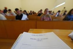Unha das probas de acceso á universidade 2023, na facultade de Ciencias da Comunicación da Universidade de Santiago de Compostela / Álvaro Ballesteros - Europa Press