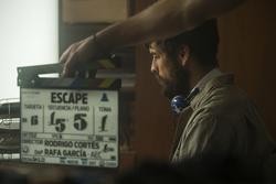 Mario Casas, fóra de se no tráiler de Escape, a nova película de Rodrigo Cortés producida por Martin Scorsese. MICHAEL OATS / NOSTROMO PICTURES / BETA FICTION / Europa Press