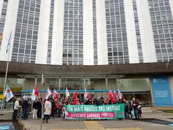 Delegados e delegadas da CIG, nunha concentración ante a Delegación da Xunta na Coruña / Europa Press