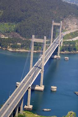 Vista xeral e aérea da Ría de Vigo coa Ponte de Rande atravesándoa / EUROPA PRESS - Arquivo