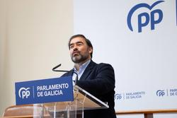 O portavoz parlamentario do PPdeG, Alberto Pazos, en rolda de prensa / PPDEG