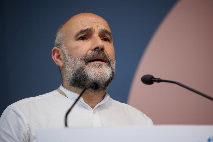 O deputado do BNG no Congreso, Néstor Rego, intervén durante o acto de Agora Repúblicas, no Círculo de Belas Artes, a 29 de maio de 2024, en Madrid / Alejandro Martínez Vélez - Arquivo