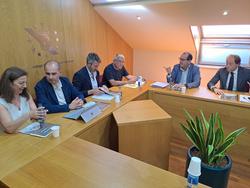O presidente da Fegamp, Alberto Varela, reúnese co de Sogama, Javier Domínguez.. FEGAMP / Europa Press