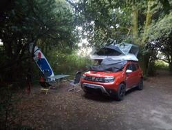 Coches facendo acampada libre no litoral da Arousa / Ecoloxistas en Acción