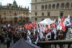 Arquivo - Membros do comité intercentros da Corporación de Radio e Televisión de Galicia (CRTVG) maniféstanse contra a manipulación informativa da Xunta e o Partido Popular, a 6 de novembro de 2022, en Santiago de Compostela, A Coruña, Galici. César Arxina - Europa Press - Arquivo