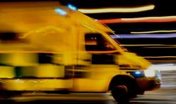 Ambulancia acude a unha urxencia de noite. VaM / Arquivo
