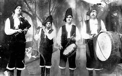 Os Gaiteiros de Soutelo / Wikipedia