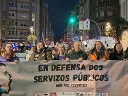 Centenares de persoas maniféstanse en Vigo para pedir "máis recursos e menos recortes" para os servizos públicos.. PEDRO DAVILA-EUROPA PRESS / Europa Press