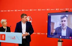 O secretario xeral do PSDEG, José Ramón Gómez Besteiro, en rolda de prensa / PSDEG