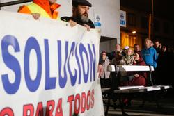 Decenas de persoas durante unha protesta de traballadores de Alcoa, a 30 de outubro de 2024, en San Cibrao / Carlos Castro - Arquivo / Europa Press