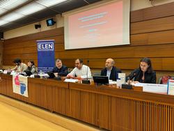 O presidente da Mesa pola Normalización Lingüística, Marcos Maceira, e o presidente da Asociación de Escritores en Lingua Galega (AELG), Cesáreo Sánchez, presentan este martes o informe da situación do galego na sede da ONU en Xenebra. A MESA POLA NORMALIZACIÓN LINGÜÍSTICA / Europa Press