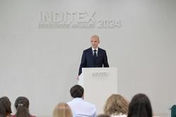O conselleiro delegado de Inditex, Óscar García Maceiras, intervén durante a presentación de resultados de Inditex do 2024, a 12 de marzo de 2025, en Santiago de Compostela, A Coruña, Galicia (España). Inditex rexistrou un beneficio neto marca de 5.866. M. Dylan - Europa Press